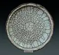 Coupelle. Porcelaine de Jingdezhen à couverte craquelée. Reprod. d'un Guan de la dynastie Song. Dynastie Qing. D. 16,3&nbsp;cm.