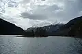 Le lac et l'îlot central