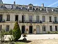 Façade côté parc.