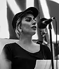 Lady Gaga s'impose dans le genre grâce à ses rôles dans A Star Is Born qui lui vaut une nomination à l'Oscar de la meilleure actrice et Joker : Folie à deux.
