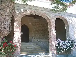 … l'église.