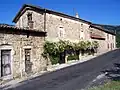 Maisons dans le village.