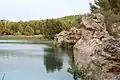 Barre de travertin qui sépare le lac Salvadora du lac Santos Morcillo