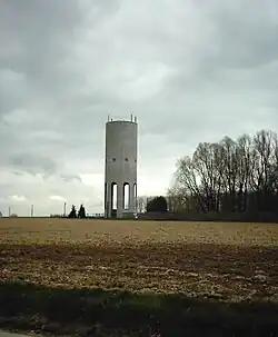 Le château d'eau.