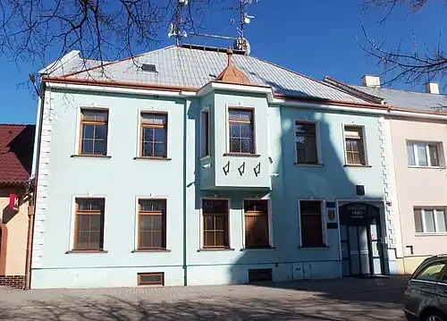 Hôtel de ville.