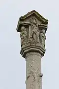 La Croix de cimetière de Lanouée : partie sommitale.