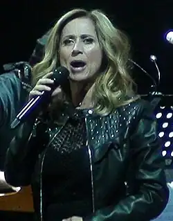 Description de l'image LaraFabianLiveinAthens2018_08.jpg.