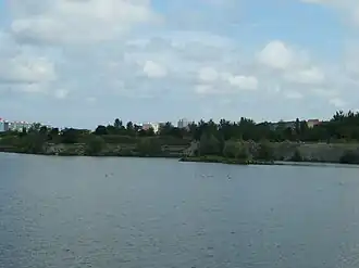 L'est du lac.