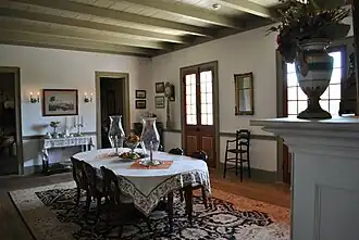 Salle à manger.