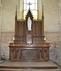 Le maître-autel.