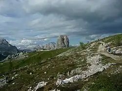 Dans l’ascension du refuge Averau.