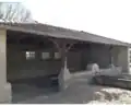 Le lavoir en travaux.