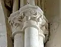 Chapiteaux de la voûte de la fin du XIIIe&nbsp;siècle.