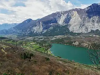 Image illustrative de l’article Lac de Cavedine