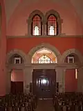 L'entrée de l'église (vue intérieure).