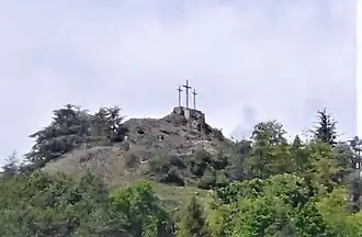 Le Montoulon depuis le pont sur l'Ouvèze.