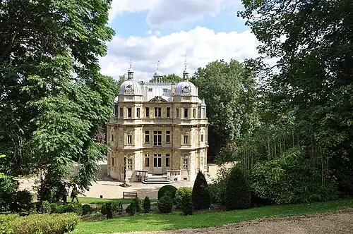 Château de Monte Cristo vu du Château d'If.