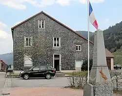 Monument aux morts.