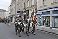Le drapeau du 42e&nbsp;régiment de transmissions à Laval est sa garde.