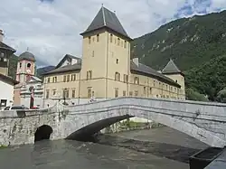 Le site de pont qui explique la naissance de Moûtiers