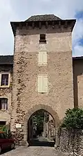 Le portail haut, vu de l'extérieur.