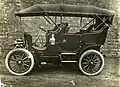 Lea-Francis 1903 à moteur 3 cylindres horizontaux.