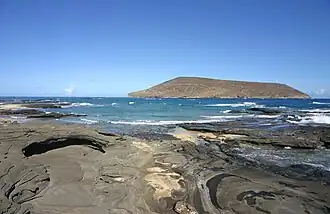 Lehua vu de Niʻihau