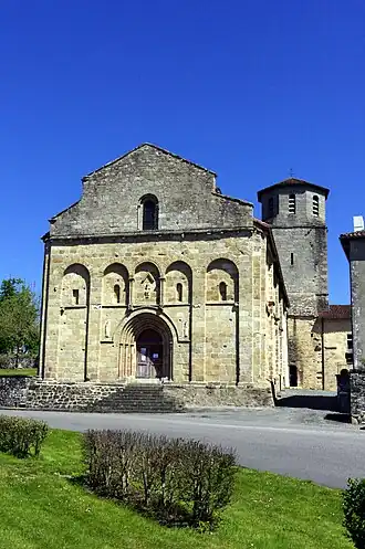 Image illustrative de l’article Église Saint-Eutrope des Salles-Lavauguyon