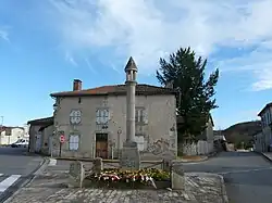 Monument aux morts.