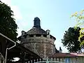 Le pigeonnier du château de la Roche Vernaize.