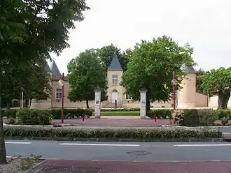 Image illustrative de l’article Château Lescombes