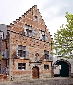 L'entrée.