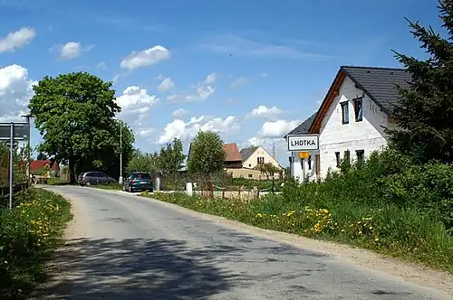 Lhotka.