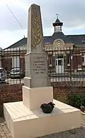 Le monument aux morts.
