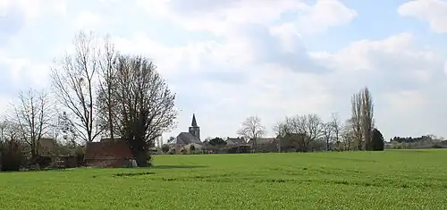 Panorama du village de puis la route d'Esmery-Hallon.