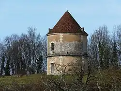 Le pigeonnier.