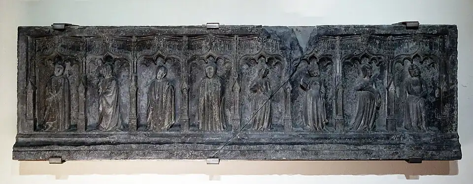 Devant d'un tombeau (XVe&nbsp;siècle), abbaye de Phalempin.
