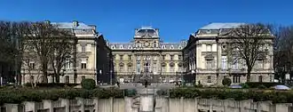 Façade de l'hôtel de préfecture du Nord
