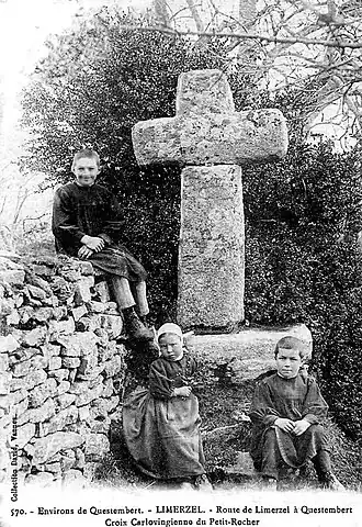 Limerzel : la croix carolingienne de Crévéac (carte postale).
