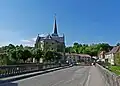 L'église Saint-Hilaire (1857) et le pont sur la Saulx.