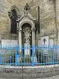 La chapelle Saint-Christophe avec ses plaques commémoratives.