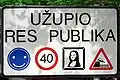 Plaque à la frontière de la République d'Užupis.