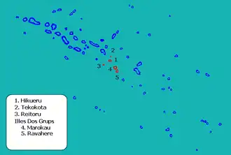 Les Îles Deux Groupes forment la partie sud-est des cinq atolls composant la commune de Hikueru, dans les Tuamotu.