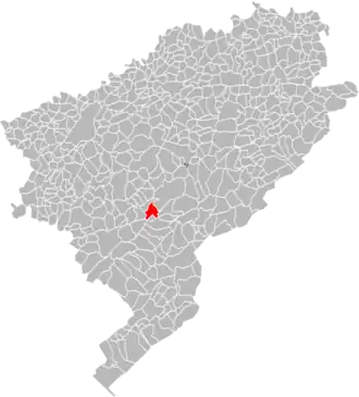 Vue d'une carte indiquant l'emplacement d'une commune dans son département.
