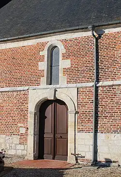 Portail latéral.
