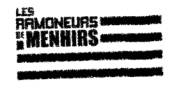 Un drapeau breton dans lequel le canton d'hermines est remplacé par le nom du groupe, avec un style crayonné.