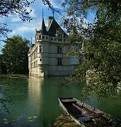 Côté jardin.