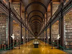 La Long Room dans l'ancienne bibliothèque.