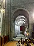 Croisillon nord, arcade vers le bas-côté nord.