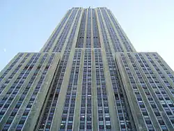 L'Empire State Building comme on le voit depuis la 34e&nbsp;rue.